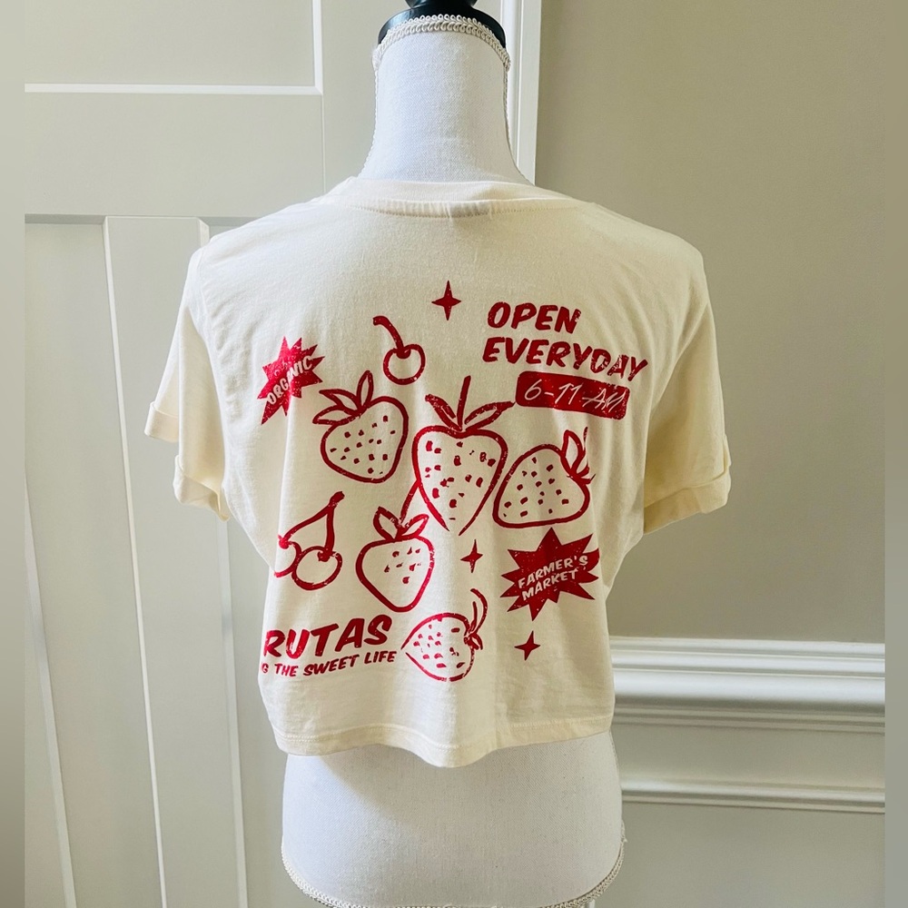 Messy Bun Just Chillin Strawberry Cropped Tee Cream Size S